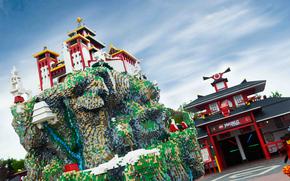 Temple Building Fun LEGO® NINJAGO® World