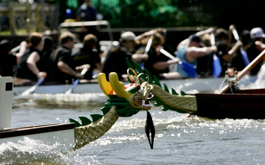 The dragon boat races at Frankfurt’s Museumsurferfest are the second oldest in Germany.