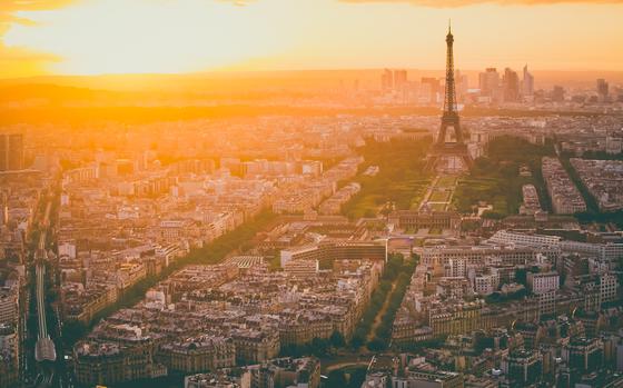 Eiffel tower with the Paris city skyline.