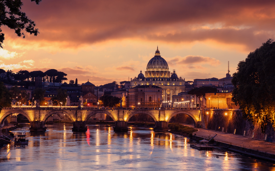 Saint Peter Basilica in the Vatican, Tiber River 