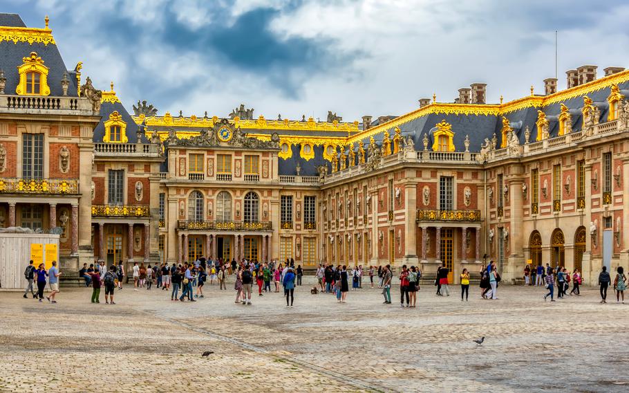  Versailles Palace exterior 