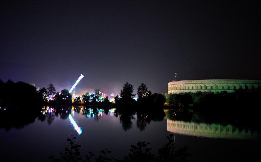 Night view of the Nürnberger Volksfest 