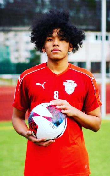 Nathan Peraza is a 2025 graduate of Kaiserslautern High School.