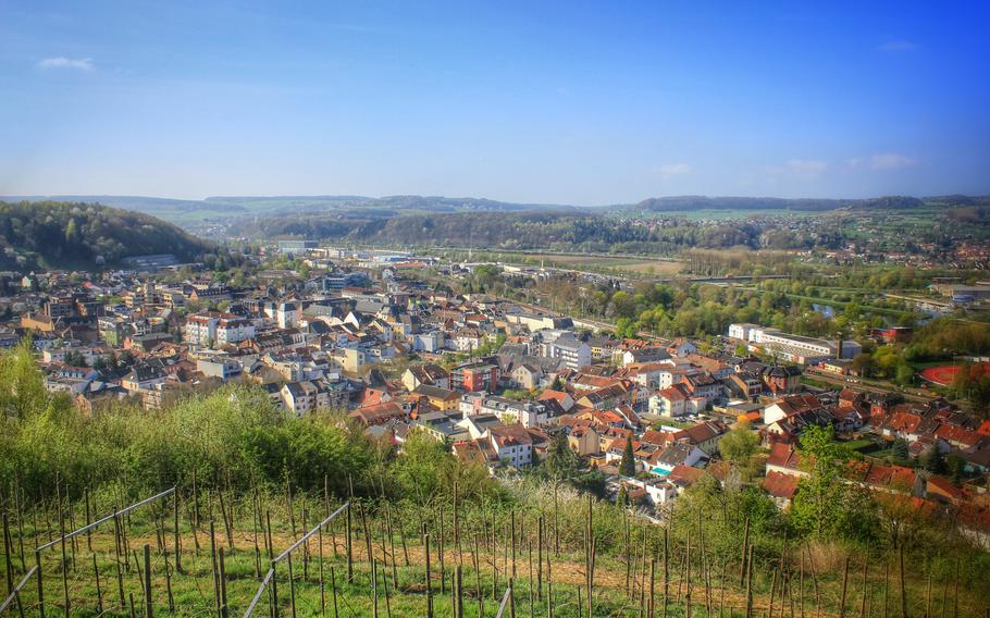 This scenic view overlooks the charming town of Merzig in Germany, surrounded by lush green hills and vineyards. Nestled in the Saarland region, the town’s picturesque architecture and tranquil atmosphere make it a perfect destination for exploring nature, local culture, and the area’s renowned wine-making traditions. A serene escape into Germany’s countryside awaits.