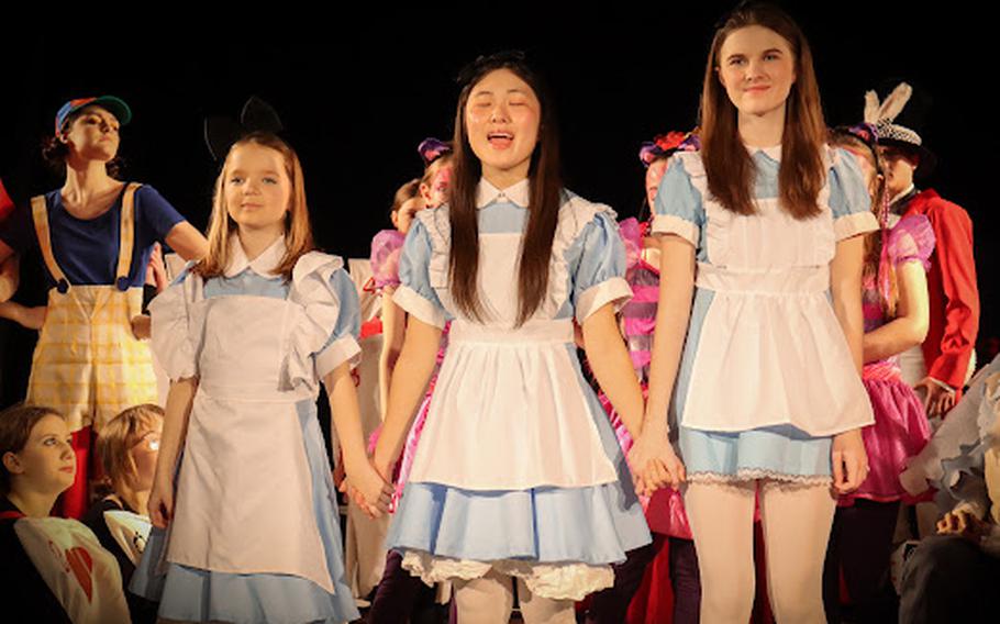 “Alice in Wonderland Jr.” by Wiesbaden’s Amelia Earhart Playhouse