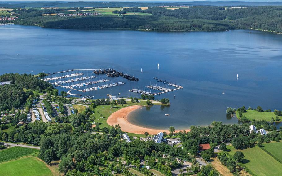 Sunny summer day at the Großer Brombachsee around the Ramsberg Lake Centre