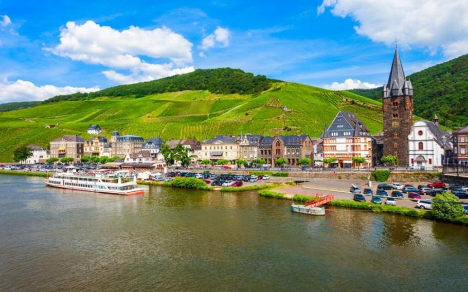 Bernkastel Kues aerial panoramic view