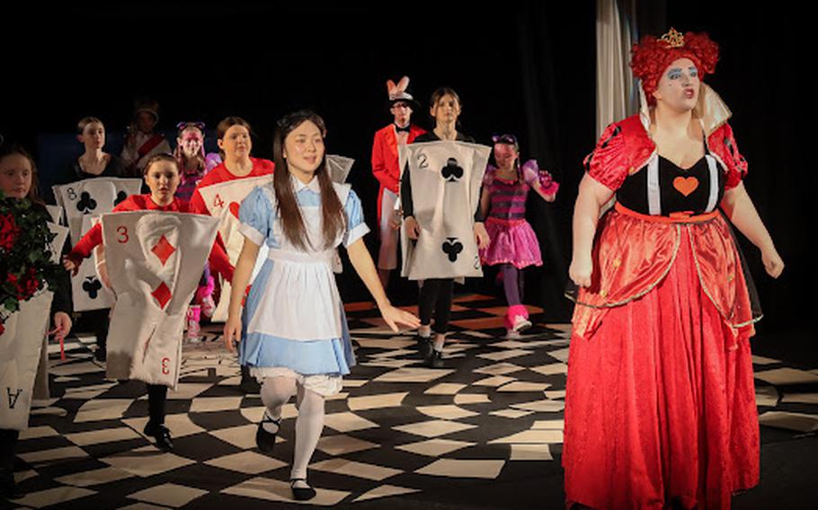 “Alice in Wonderland Jr.” by Wiesbaden’s Amelia Earhart Playhouse