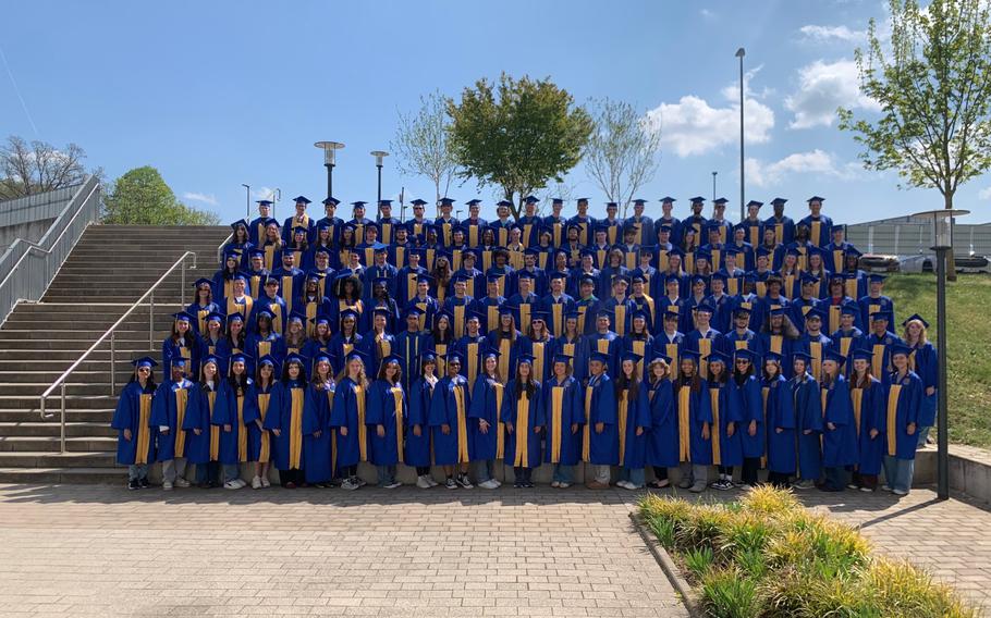 Wiesbaden 2025 graduates