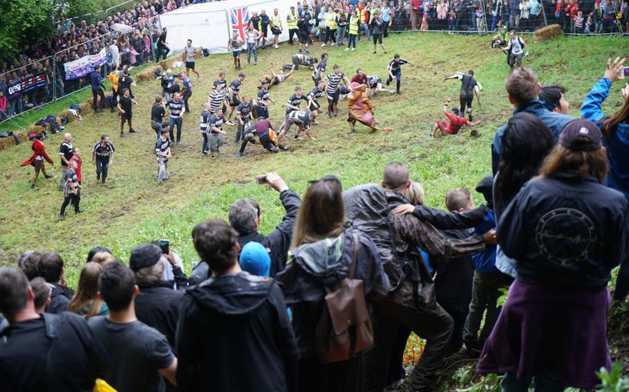 Cooper's Hill cheese rolling race