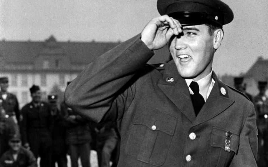 Elvis in uniform