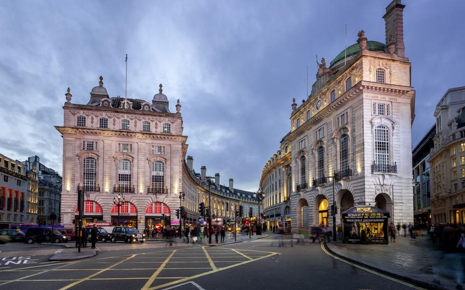 The buzzing Piccadilly Circus. | Photo by Shahid Khan