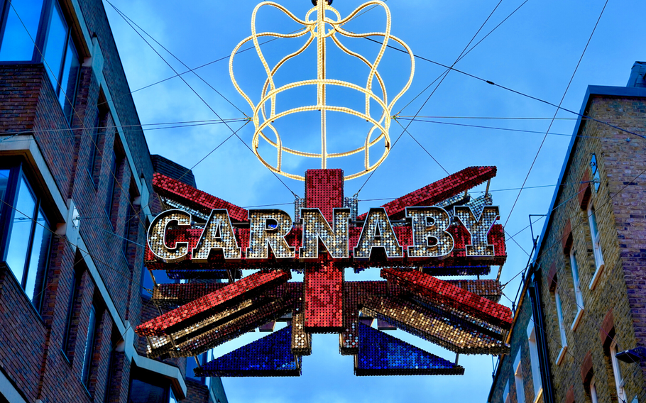 Carnaby Street in London | Photo by Jack Bassingthwaighte