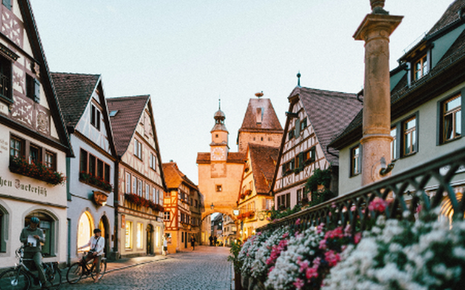 Photo by Roman Kraft via Unsplash