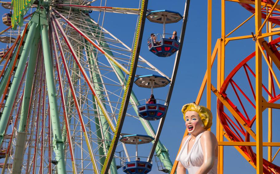 The famous ferris wheel at the Bad Dürkheim Wurstmarkt. | Photo by chireau via 123RF.